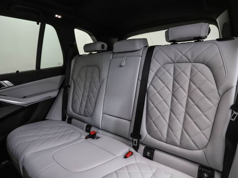 New 2026 BMW X5 xDrive40i w/ M Sport Package AWD/4WD image 23