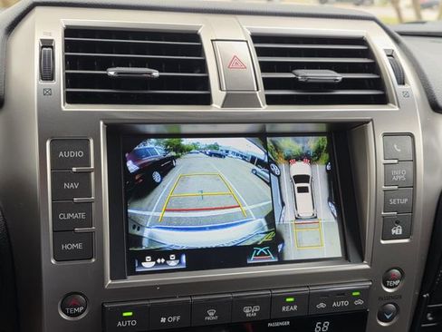 Used 2021 Lexus GX 460 Luxury w/ Accessory Package AWD/4WD image 17