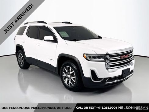 Used 2023 GMC Acadia SLT AWD/4WD image 3