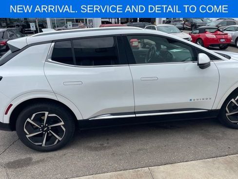Used 2024 Chevrolet Equinox EV LT FWD image 7
