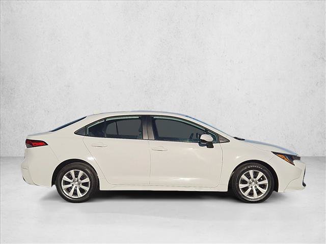 Used 2025 Toyota Corolla LE FWD image 4