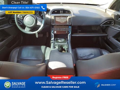 Used 2017 Jaguar XE Prestige RWD image 11