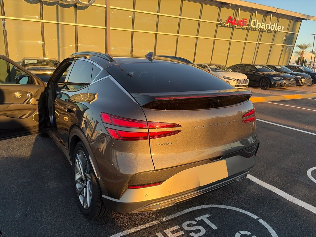 Used 2023 Genesis GV60 Advanced AWD/4WD image 6
