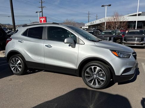 Used 2022 Buick Encore Preferred w/ Safety Package image 4