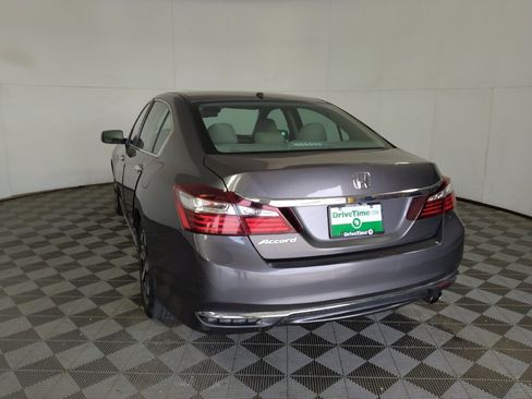 Used 2017 Honda Accord EX-L image 6