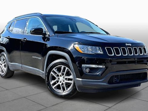 Used 2020 Jeep Compass Latitude image 2