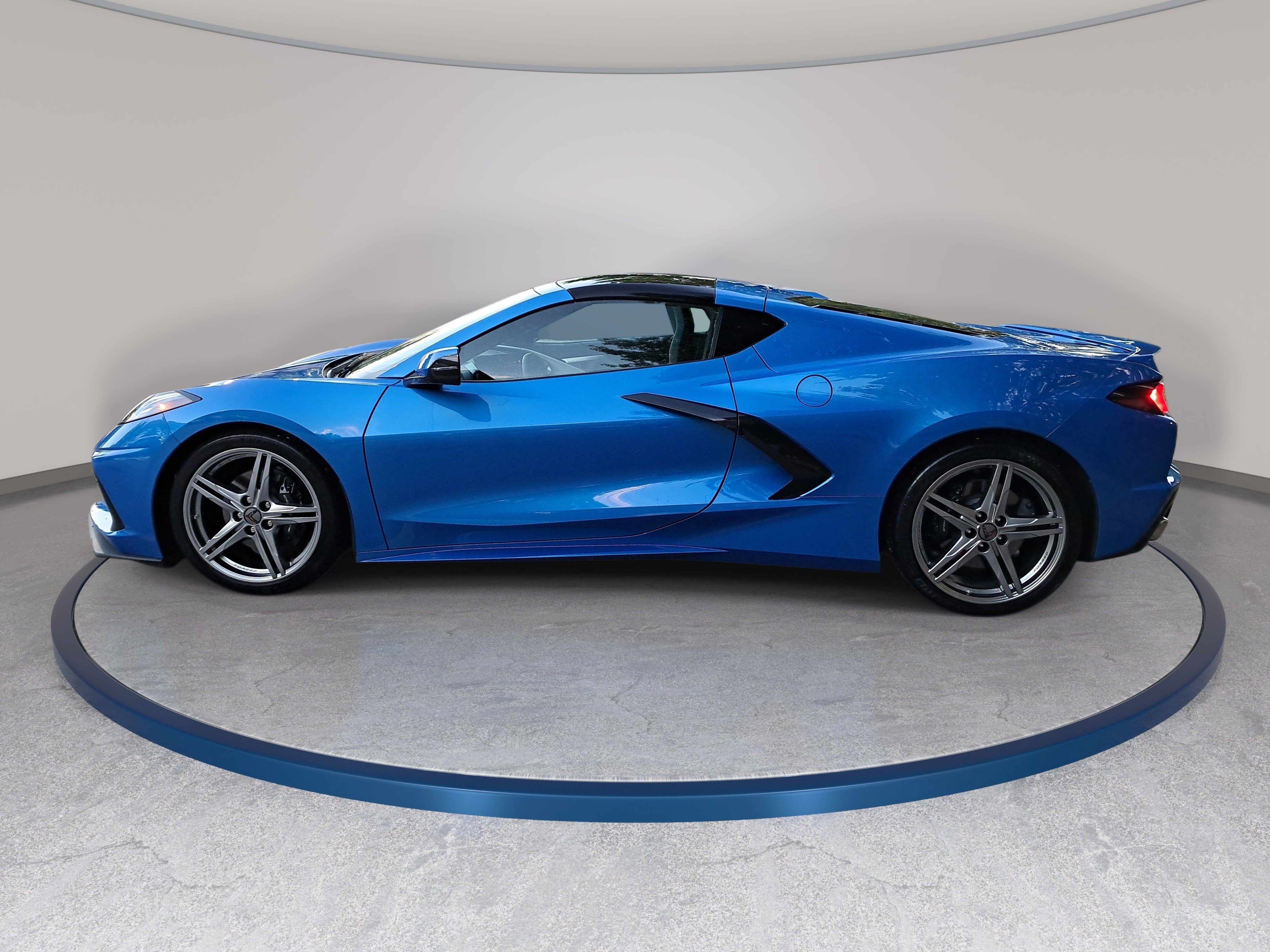 Used 2026 Chevrolet Corvette Stingray Preferred Cpe w/ Battery Protection Package RWD image 8