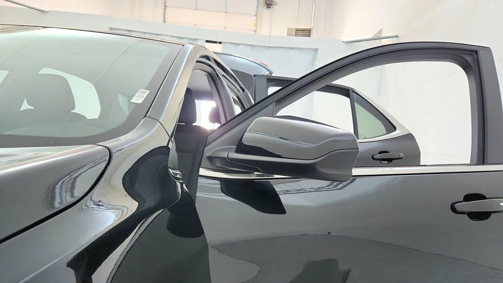 Used 2024 Chevrolet Equinox LT FWD image 36