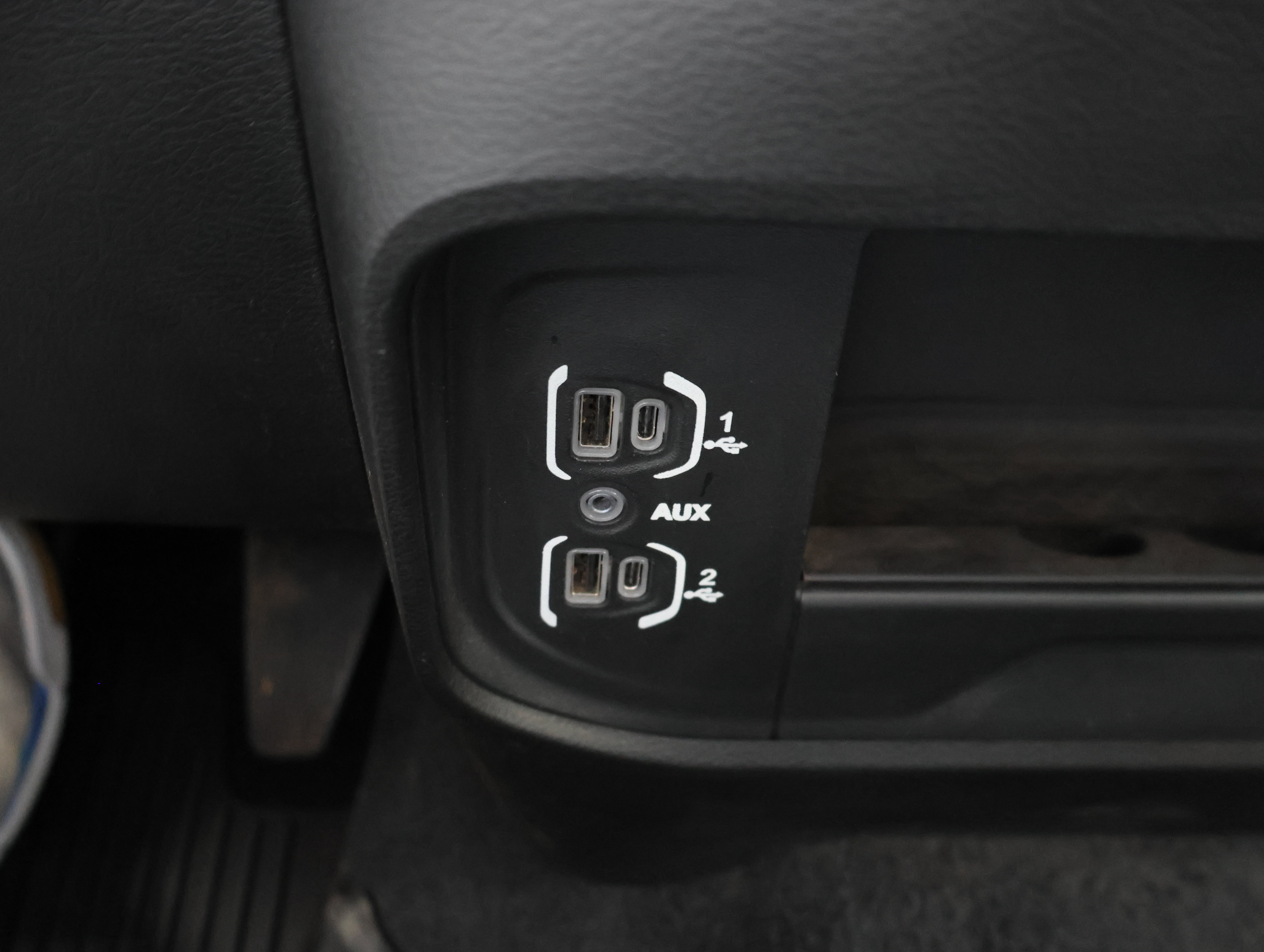Used 2023 RAM 2500 Laramie AWD/4WD image 46