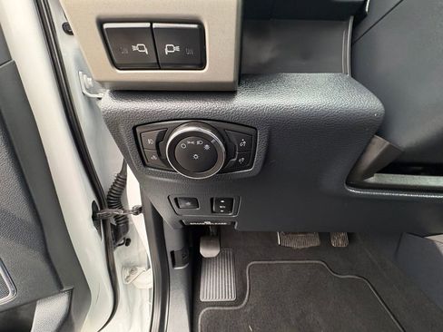 Certified 2022 Ford F350 Lariat w/ Lariat Ultimate Package image 20