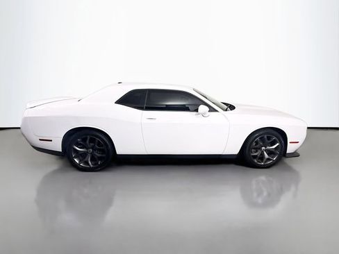 Used 2019 Dodge Challenger R/T RWD image 5