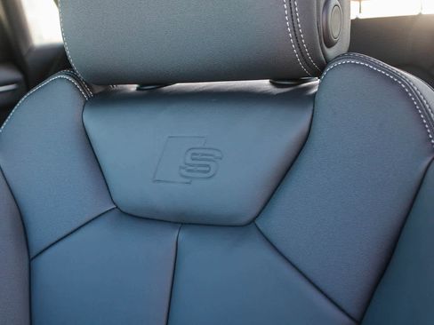 New 2025 Audi Q3 2.0T Premium image 42