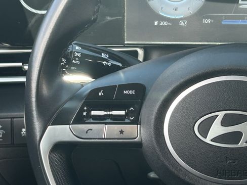 Used 2024 Hyundai Elantra Limited FWD image 22