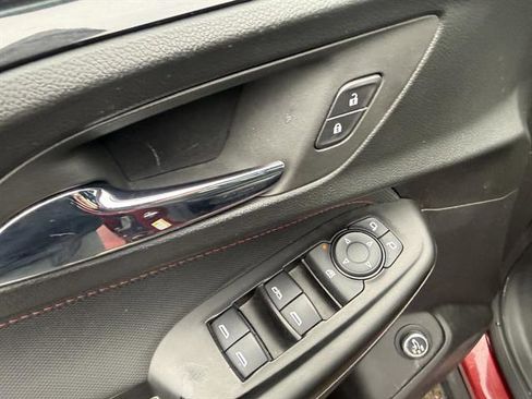 Used 2023 Chevrolet TrailBlazer RS w/ Sun and Liftgate Package image 30