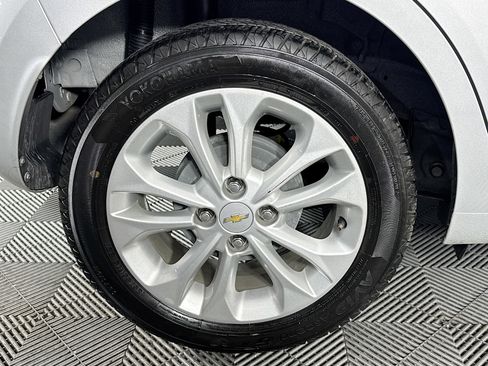 Used 2020 Chevrolet Spark LT image 31