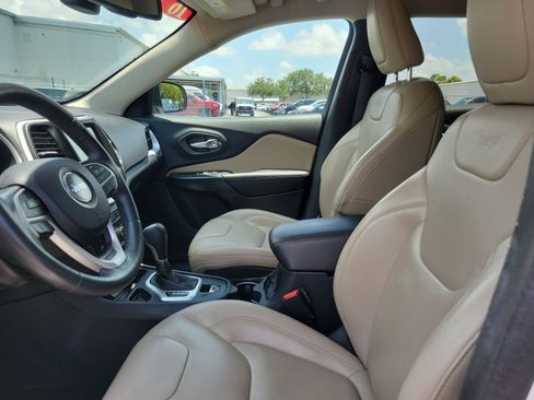 Used 2016 Jeep Cherokee Limited FWD image 20
