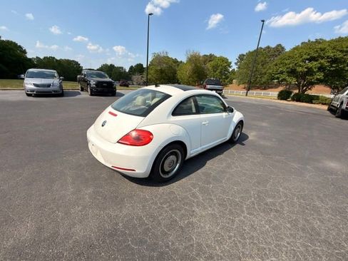 Used 2013 Volkswagen Beetle 2.5 FWD image 12