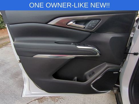 Used 2025 Chevrolet Traverse High Country image 23