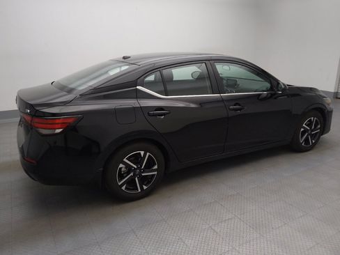 Used 2024 Nissan Sentra SV FWD image 10
