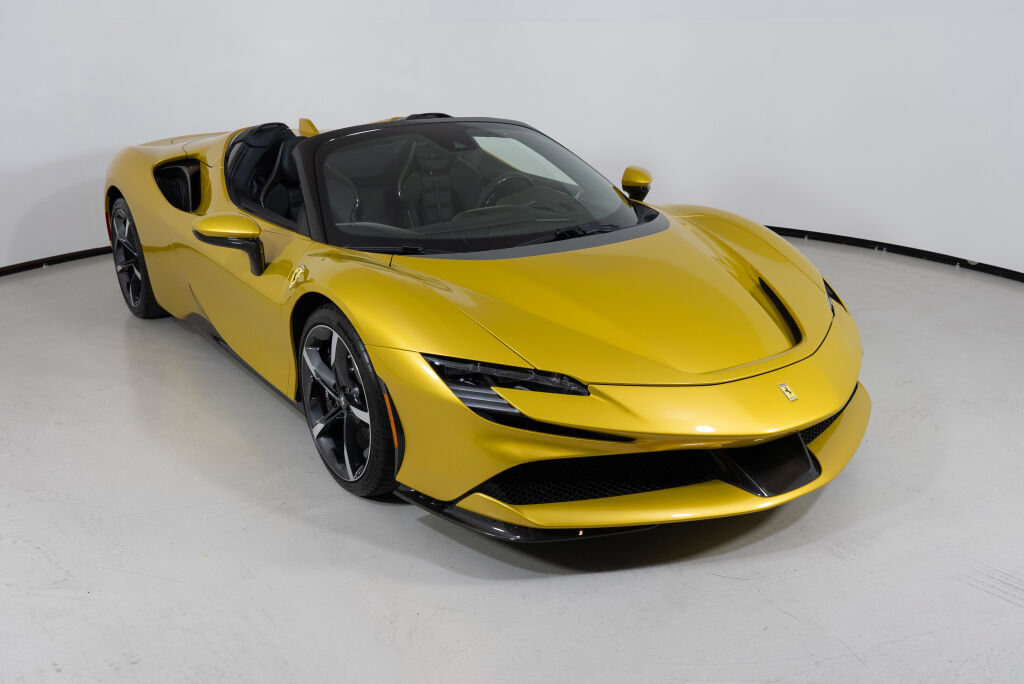 Used 2022 Ferrari SF90 Spider AWD/4WD image 18