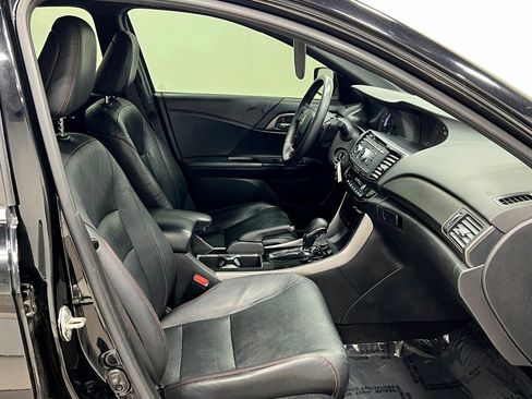 Used 2017 Honda Accord Sport Special Edition image 30