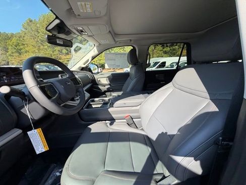 New 2025 Ford Expedition Max Active image 14