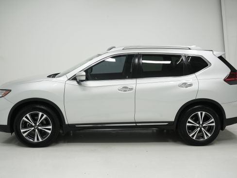 Used 2017 Nissan Rogue SL w/ SL Premium Package FWD image 5