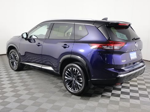 Used 2024 Nissan Rogue Platinum w/ Platinum Premium Package image 8