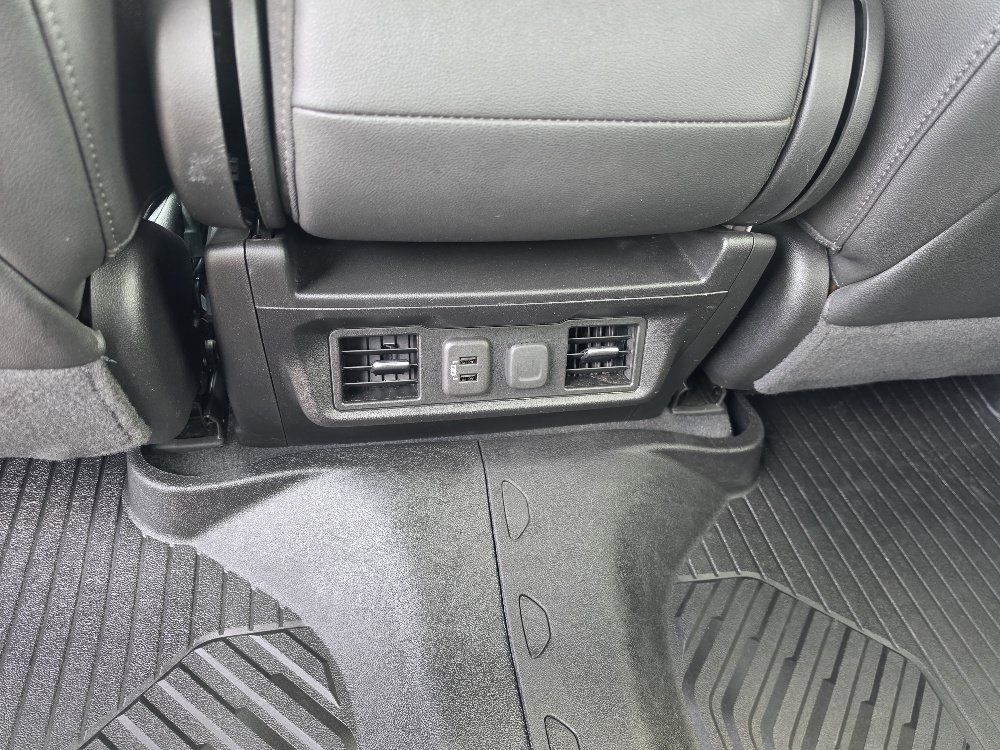 Used 2021 Chevrolet Silverado 2500 LTZ AWD/4WD image 19
