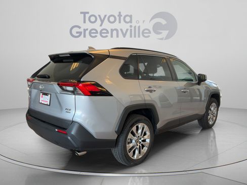 Used 2025 Toyota RAV4 XLE Premium w/ Weather Package AWD/4WD image 6