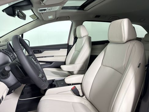 New 2026 Honda Odyssey EX-L image 4