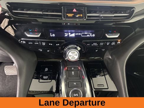 Used 2022 Acura MDX SH-AWD w/ Technology Package image 17
