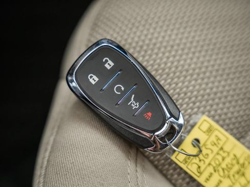Used 2023 Chevrolet Traverse LT AWD/4WD image 46