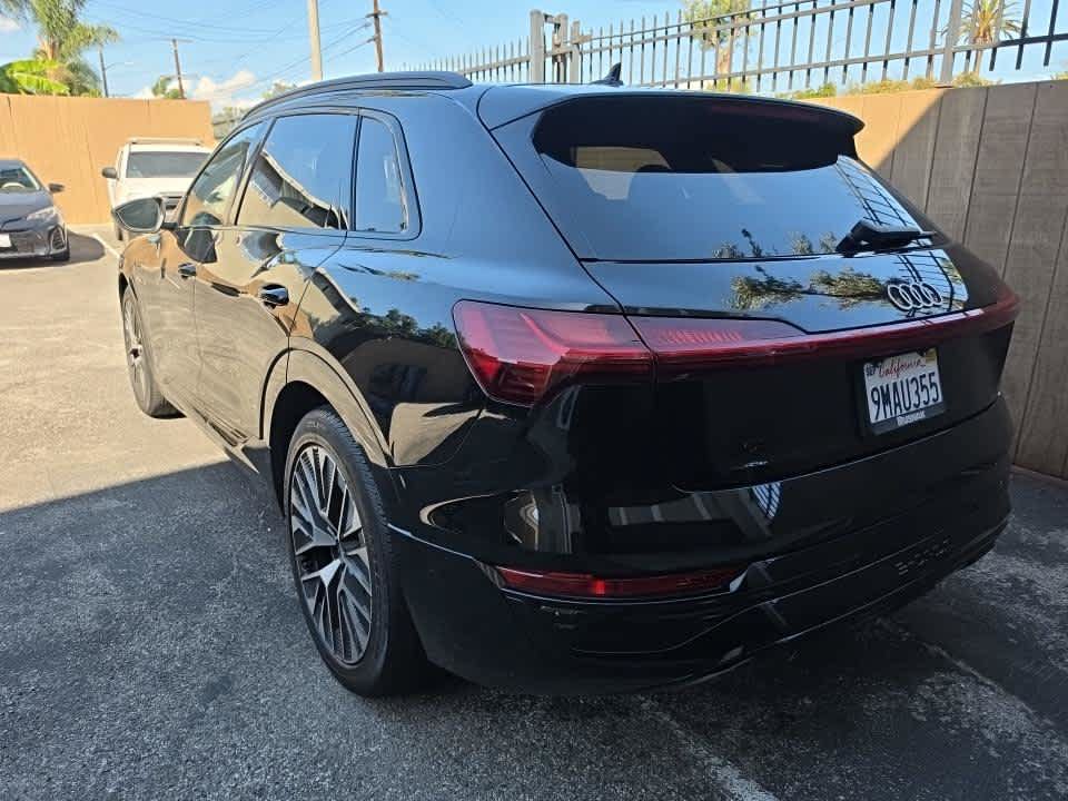 Used 2024 Audi Q8 e-tron Premium Plus AWD/4WD image 6