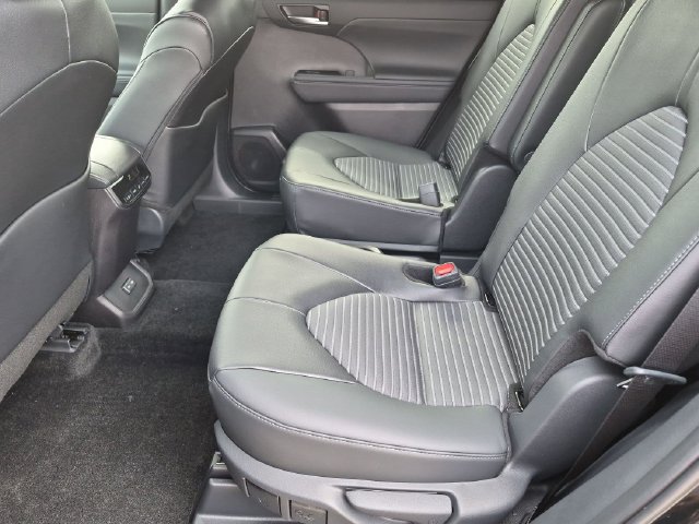 Certified 2026 Toyota Highlander XSE AWD/4WD image 26