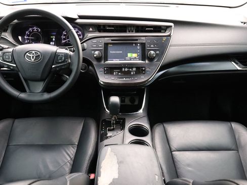 Used 2017 Toyota Avalon XLE w/ Carpet Mat Package FWD image 2