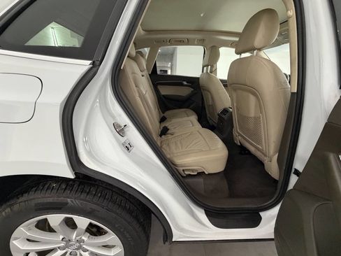 Used 2015 Audi Q5 2.0T Premium image 18