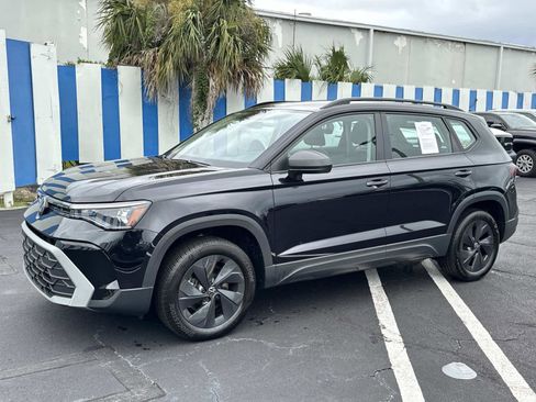 Certified 2025 Volkswagen Taos S image 7