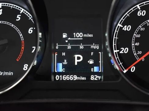 Used 2025 Mitsubishi Outlander Sport LE AWD/4WD image 28