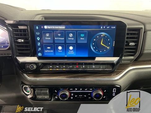 Used 2025 Chevrolet Silverado 1500 LT w/ Z71 Off-Road Package AWD/4WD image 21