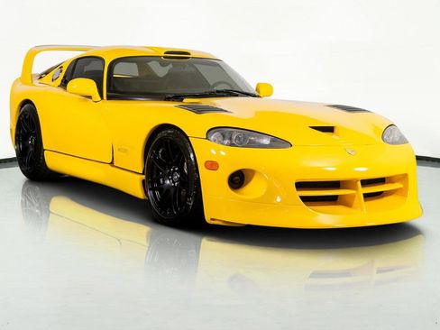 Used 2001 Dodge Viper GTS image 4