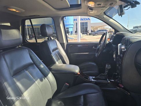 Used 2005 GMC Envoy SLT image 12