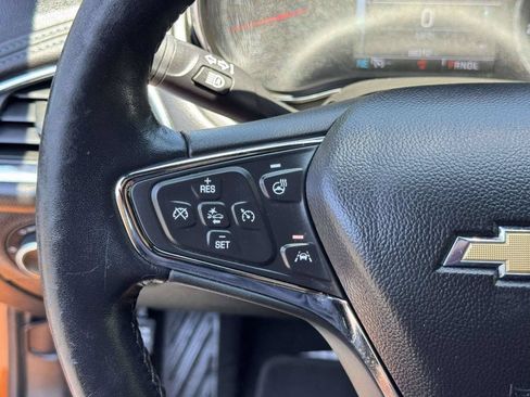 Used 2017 Chevrolet Cruze Premier FWD image 12