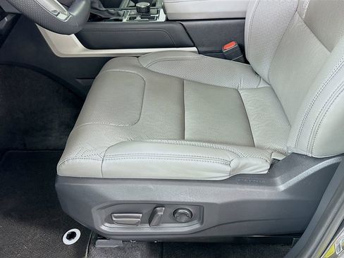 Used 2024 Toyota Tundra Limited image 20