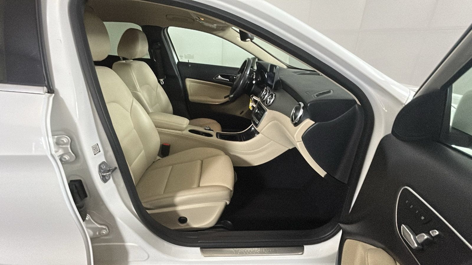 Used 2019 Mercedes-Benz GLA 250 4MATIC image 31