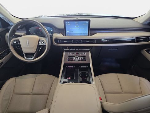 Used 2023 Lincoln Aviator Reserve AWD/4WD image 9