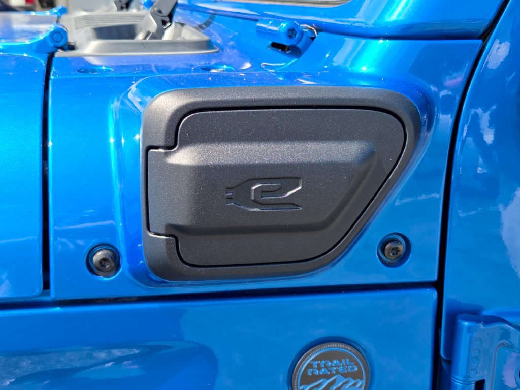 Certified 2023 Jeep Wrangler Unlimited Sahara AWD/4WD image 14