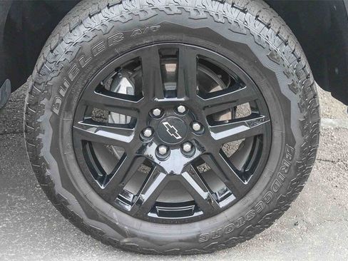 Used 2024 Chevrolet Silverado 1500 LT Trail Boss w/ Convenience Package II image 14