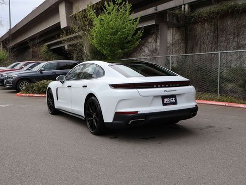Used 2025 Porsche Panamera 4 image 8