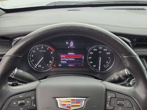 Used 2022 Cadillac XT6 Premium Luxury FWD image 25